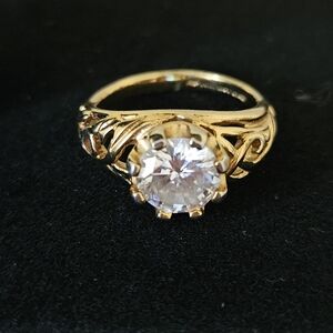 Vintage Lind sz 7 gold plated cocktail ring